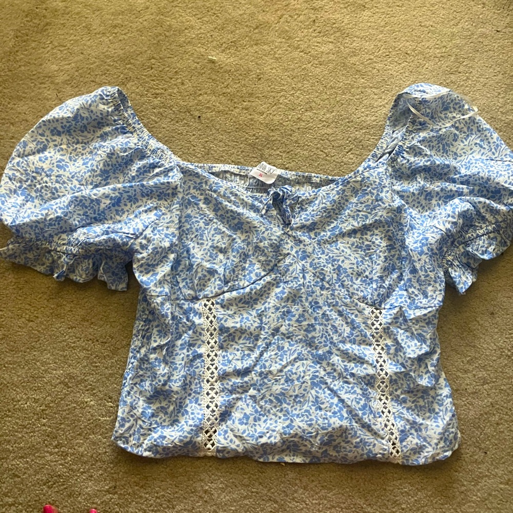 Blue Floral Crop